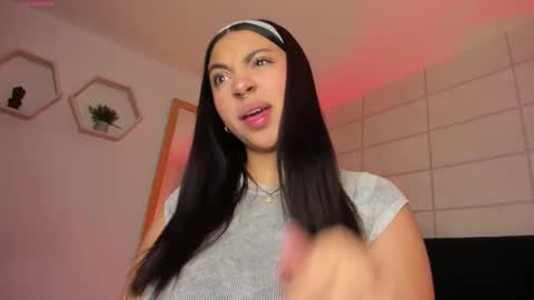 Christine  online show from September 17, 2025, 11:56 am