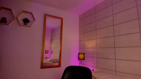 Christine  online show from April 20, 2026, 12:19 pm