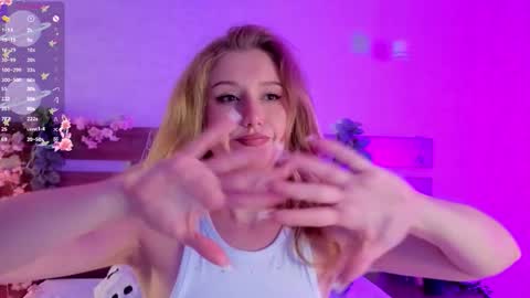 christinethornton online show from November 18, 2025, 8:35 pm