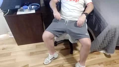 christopher232323 online show from February 9, 2025, 6:22 am