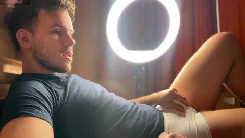 Christopher online show from April 16, 2026, 11:22 am