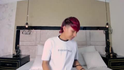 Chris online show from March 17, 2026, 3:33 am