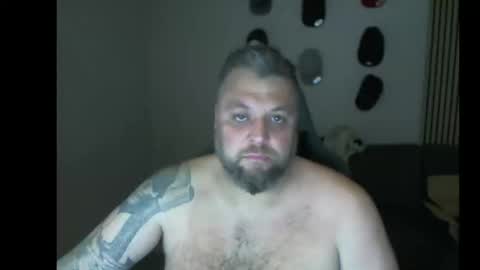 Snapshot of chrizz80 chatting on December 19, 2025, 9:22 pm Chrizz online show from December 19, 2025, 9:22 pm