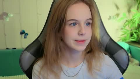 EvaBlonde TayaBrunette EliieBlack hair online show from January 10, 2026, 2:30 pm