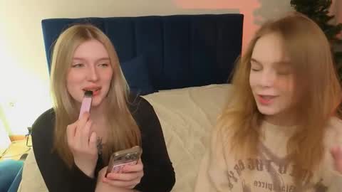 EvaBlonde TayaBrunette EliieBlack hair online show from February 1, 2026, 9:19 am