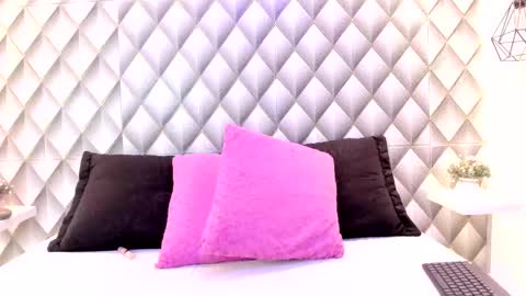 Christal Golden online show from February 17, 2025, 3:42 pm