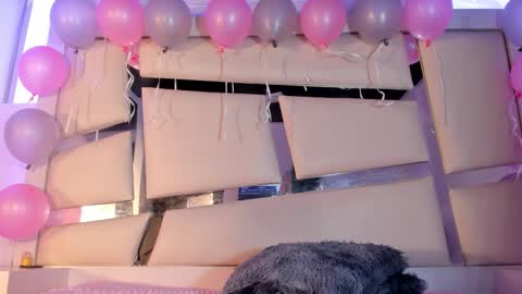 instagram chrystaljade.1 online show from November 7, 2025, 1:33 pm