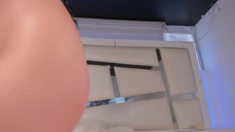 Snapshot of chrystal_jade chatting on May 2, 2026, 12:54 pm instagram chrystaljade.1 online show from May 2, 2026, 12:54 pm