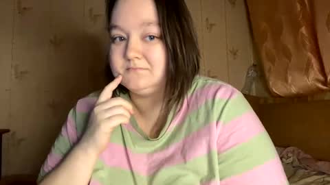 Snapshot of chubby__katie_ chatting on February 9, 2025, 5:19 am Kat online show from February 9, 2025, 5:19 am