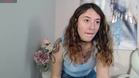 Snapshot of chubby_vaniie_ chatting on February 17, 2025, 6:48 pm Vanesa online show from February 17, 2025, 6:48 pm