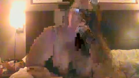 Snapshot of chubbycutie420 chatting on October 4, 2025, 6:44 am chubbycutie420 online show from October 4, 2025, 6:44 am