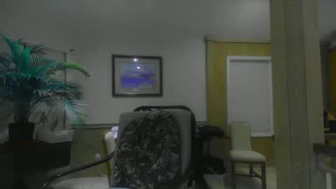Snapshot of chuck354139 chatting on January 2, 2025, 12:34 am chuck354139 online show from January 2, 2025, 12:34 am
