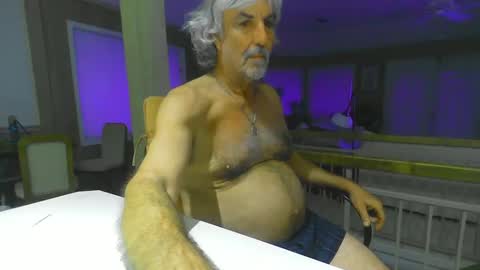 Snapshot of chuck354139 chatting on February 20, 2025, 12:04 pm chuck354139 online show from February 20, 2025, 12:04 pm