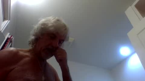 Snapshot of chuck354139 chatting on October 8, 2025, 2:42 am chuck354139 online show from October 8, 2025, 2:42 am