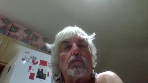 Snapshot of chuck354139 chatting on October 14, 2025, 2:34 am chuck354139 online show from October 14, 2025, 2:34 am