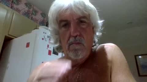 Snapshot of chuck354139 chatting on October 16, 2025, 8:37 am chuck354139 online show from October 16, 2025, 8:37 am