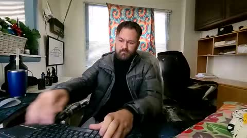 chuck7891 online show from October 28, 2025, 7:49 pm