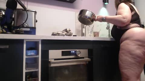 Jessica online show from April 20, 2026, 2:03 am