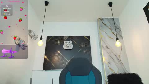 ...   ... online show from October 28, 2025, 5:11 am