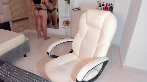 Snapshot of cielo_maren chatting on August 3, 2026, 8:56 pm cielo online show from August 3, 2026, 8:56 pm