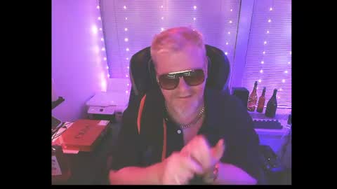 cigardaddy8869 online show from June 27, 2026, 4:39 am
