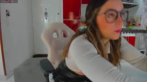 Snapshot of ciindy_lovee chatting on July 5, 2026, 1:40 pm Ciindy Lovers online show from July 5, 2026, 1:40 pm