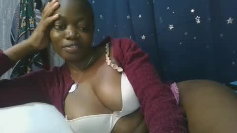 cilia petite online show from February 21, 2025, 7:10 pm