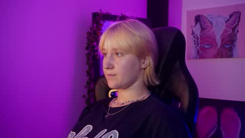 Cin Bellamy online show from September 17, 2025, 8:49 am