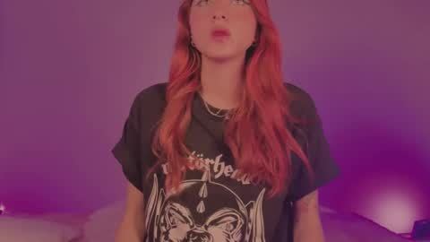 Snapshot of cinderella_lewis chatting on November 21, 2025, 4:05 pm Sofi Eva and Mey online show from November 21, 2025, 4:05 pm