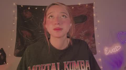 Snapshot of cinderella_lewis chatting on February 20, 2026, 6:26 am Sofi Eva and Mey online show from February 20, 2026, 6:26 am