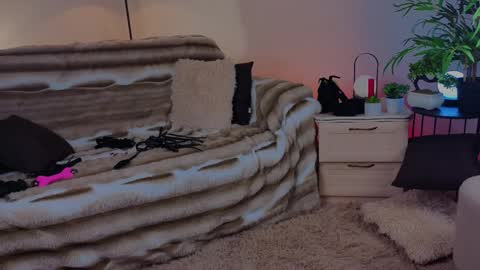 Cindy online show from April 6, 2026, 4:30 pm