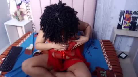 Cindy Castillo online show from January 21, 2025, 1:54 pm