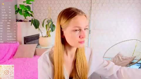 Snapshot of cindyreming chatting on October 10, 2025, 6:23 am Im Cindy online show from October 10, 2025, 6:23 am