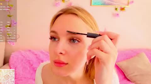 Snapshot of cindyreming chatting on October 12, 2025, 6:56 am Im Cindy online show from October 12, 2025, 6:56 am