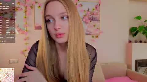 Snapshot of cindyreming chatting on October 17, 2025, 7:11 am Im Cindy online show from October 17, 2025, 7:11 am