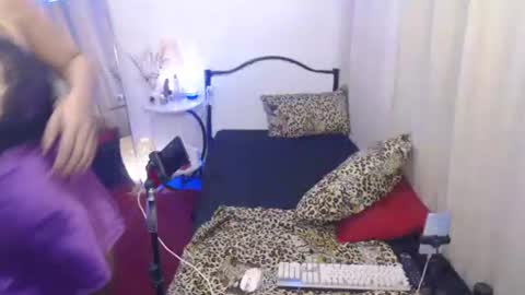 Cindy online show from October 9, 2025, 4:16 pm