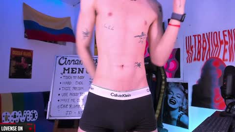 David     Independent Model online show from December 29, 2024, 8:00 am