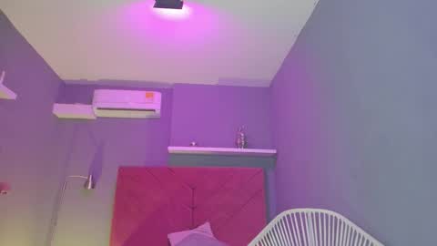 Cintia online show from September 19, 2025, 12:06 pm