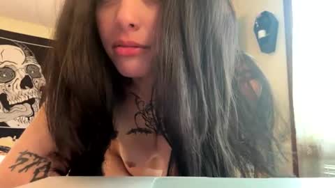 Snapshot of cinnybunny chatting on August 4, 2026, 4:20 pm cinnybunny online show from August 4, 2026, 4:20 pm