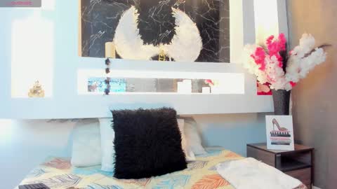 Cinthya  online show from September 26, 2025, 12:09 pm