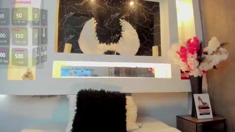 Cinthya  online show from October 23, 2025, 11:53 am