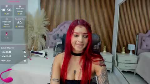 CintiaCollins  online show from April 17, 2026, 9:18 pm