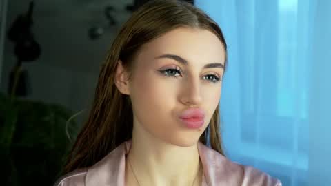 Sandy online show from December 14, 2024, 5:18 am