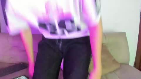 cirosky_elchicopolla online show from April 3, 2026, 3:37 am