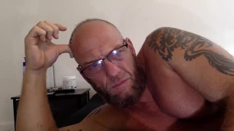 . online show from February 7, 2025, 10:30 pm