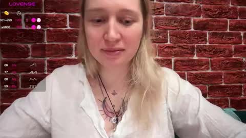 citrusblissss online show from November 21, 2025, 2:27 pm