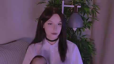 Claire Bennett online show from June 25, 2026, 11:42 pm