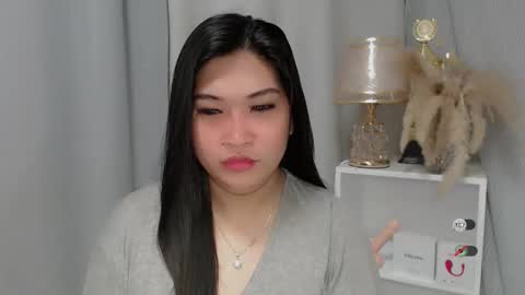 CLAIRE online show from May 25, 2026, 4:29 am