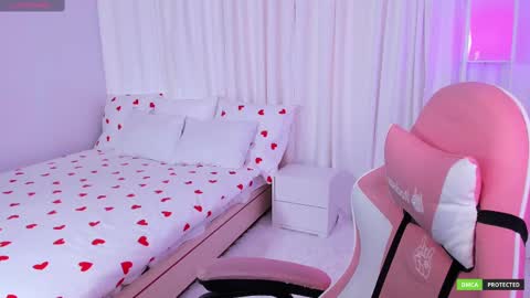 Claire Faers online show from March 8, 2025, 9:28 am