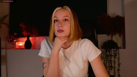 Snapshot of clairemathis chatting on August 2, 2026, 2:37 pm Claire online show from August 2, 2026, 2:37 pm